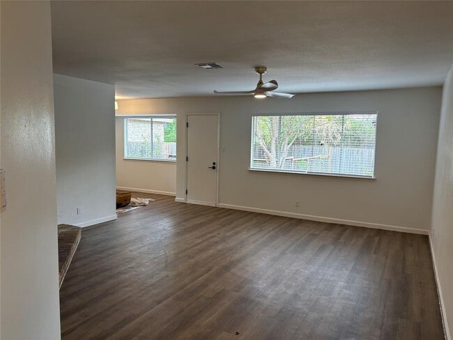 10510 School House Ln