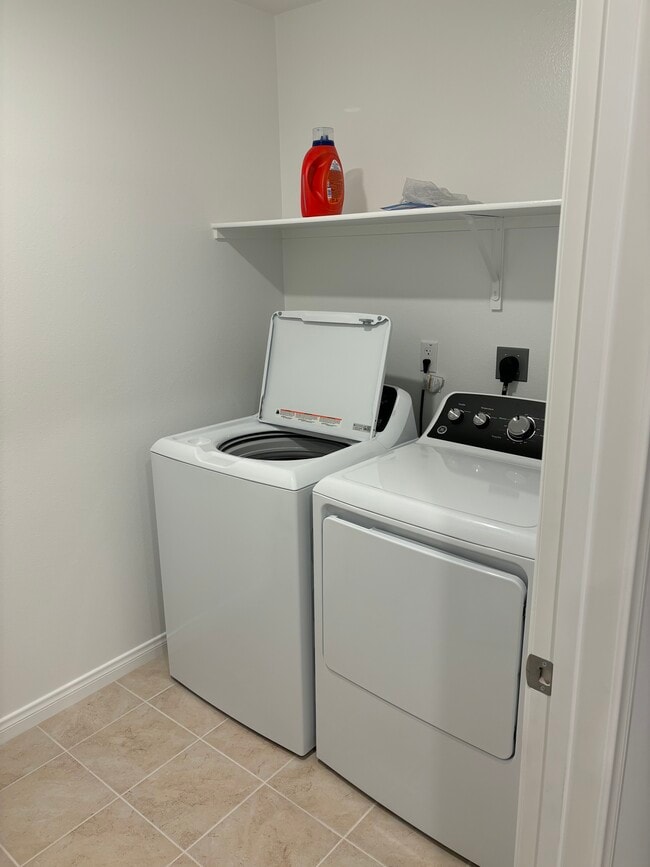 Photo - 1375 Yeager Ave