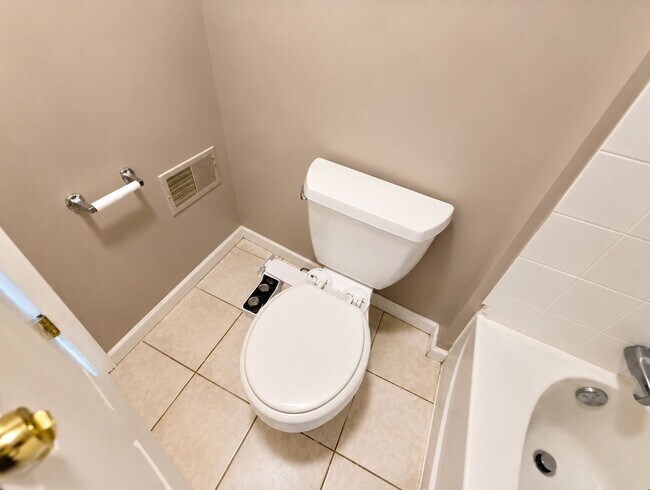 739 Harriet St Unit 1