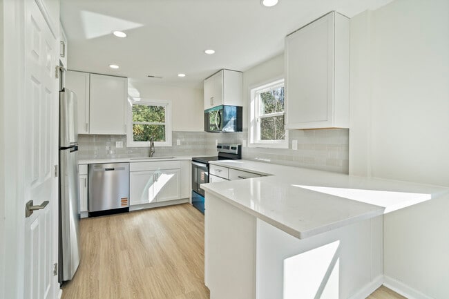 Photo - 721 Stonewall Ct