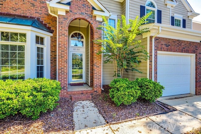 Photo - 8530 Walsham Dr