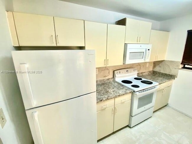 Photo - 550 NW 114th Ave