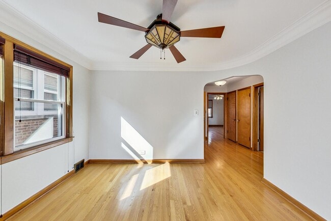 5644 N Meade Ave Unit 2