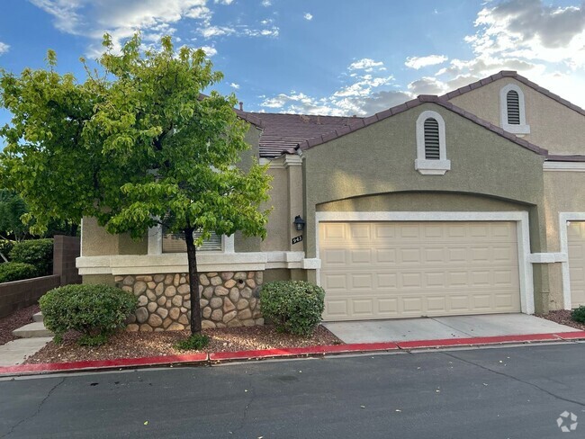 Building Photo - Fairway Pointe Gated Community Rental