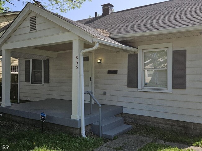 Photo - 835 Tecumseh St