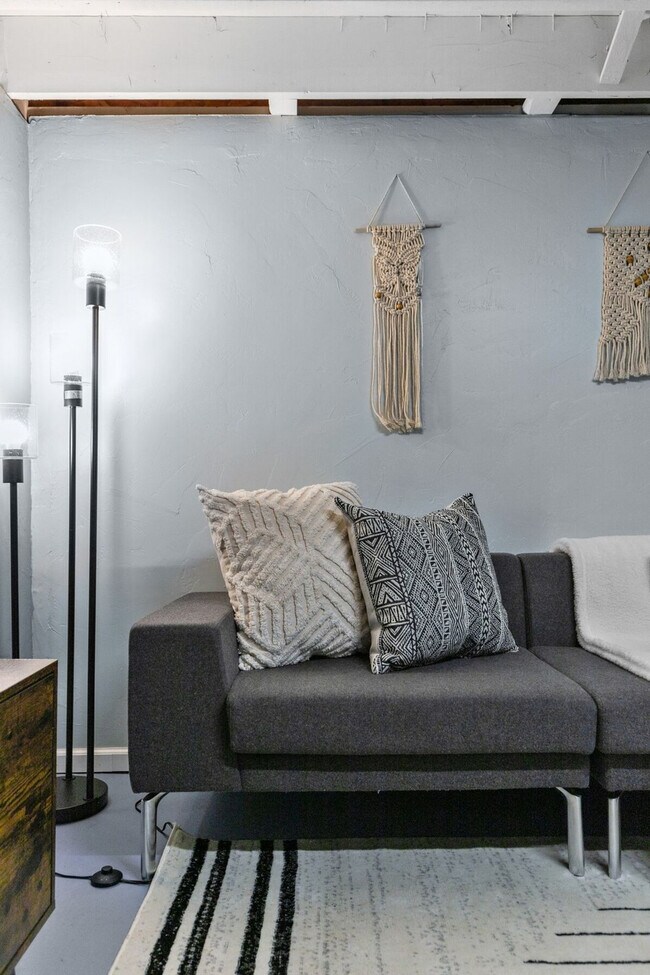 Photo - 733 W 4th St Unidad SI ID1296521P