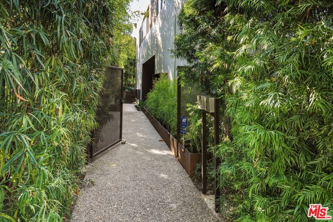 Photo - 1849 Fox Hills Dr Unit DOS