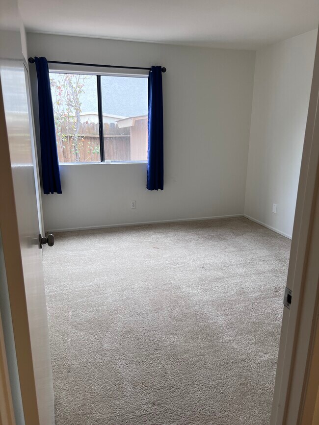 Photo - 736 Biscayne Ave