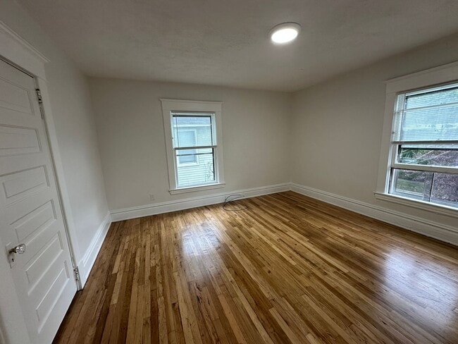 Photo - 849 Kalamazoo Ave SE Unidad Apt 2