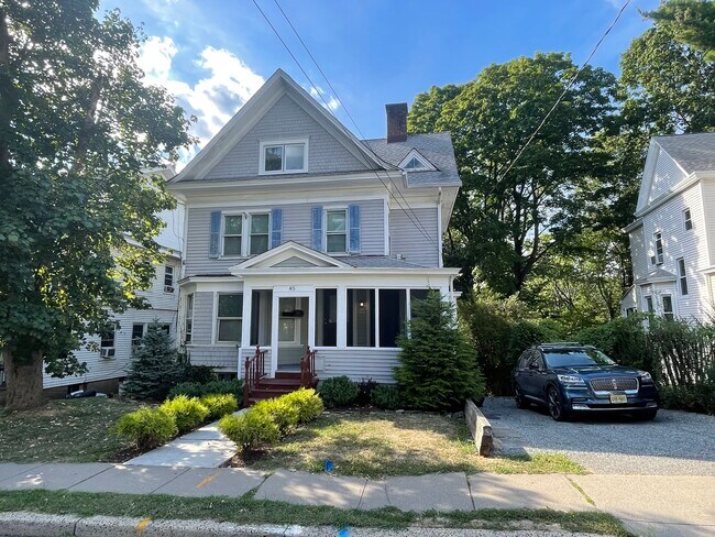Front View w/ Screened Porch - 85 Western Ave Unit #2