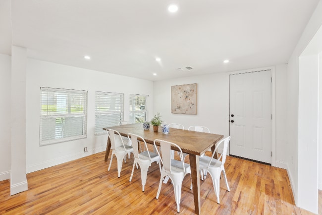 Photo - 229 Sherman Dr