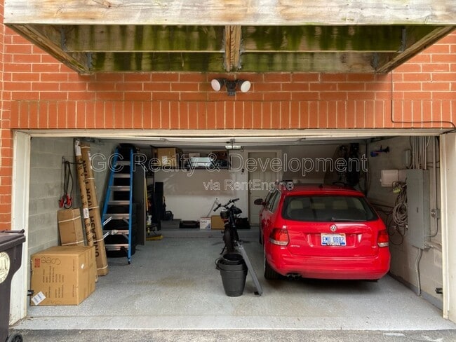 Photo - 2503 S Calumet Ave