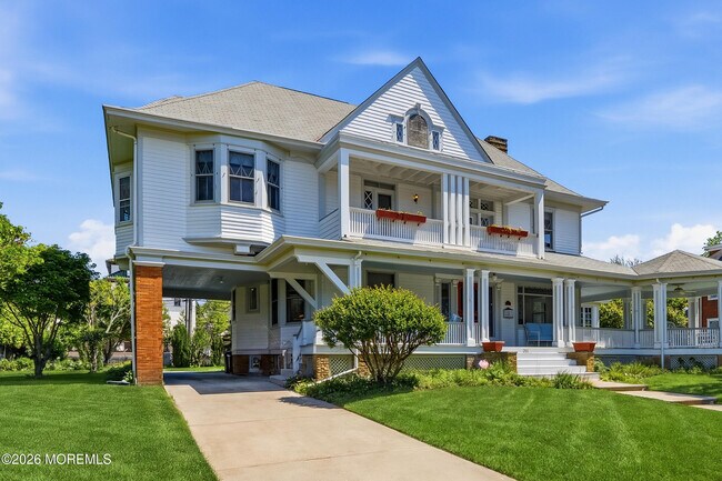 Photo - 211 Cedar Ave