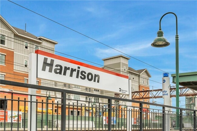 Building Photo - Impeccable 3 Bedroom Townhouse With Upscale Features $5500