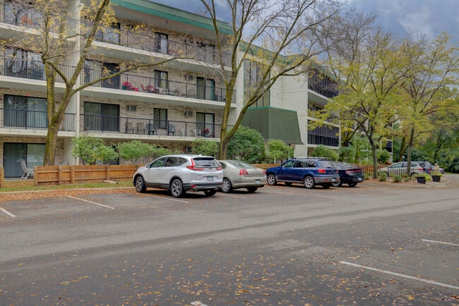 Photo - 10531 Cedar Lake Rd Unit 213