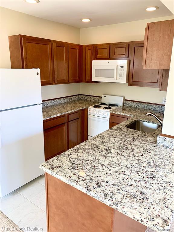 Photo - 156 N Worth St Unit 2S