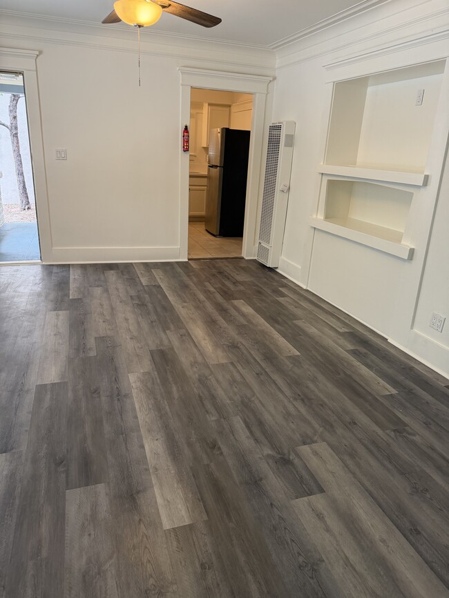 Photo - 309 E Wilson Ave