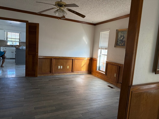 Photo - 11301 Windmill Pl