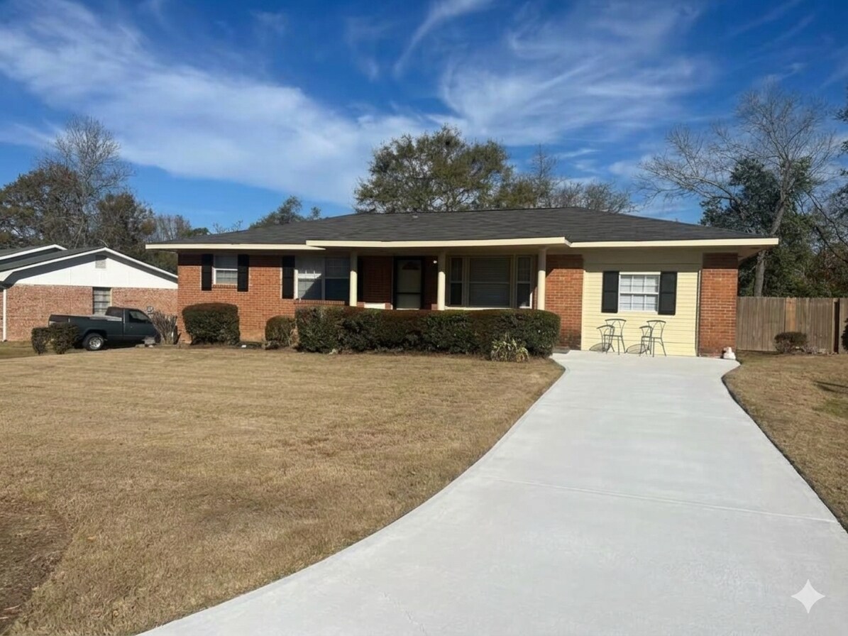 Photo - 2524 Kensington Dr W