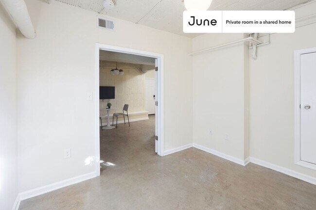 Photo - Room in Shared 5 bed/2 bath home Unidad C