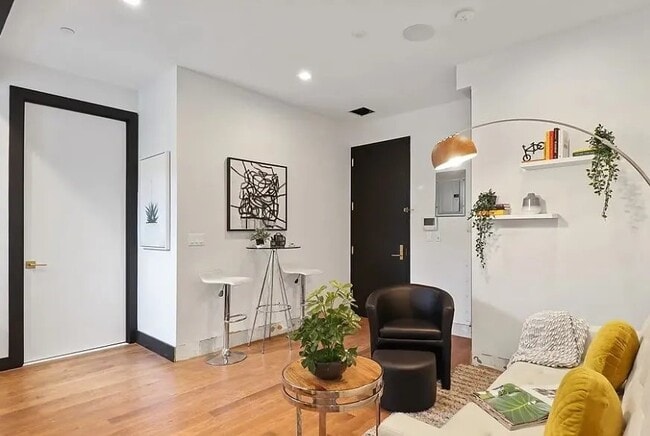 Photo - 290 Union Ave Unit 290 Union Ave - 3 Bedroom