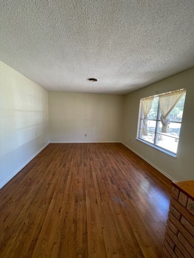 Photo - 1218 Parkdale Dr