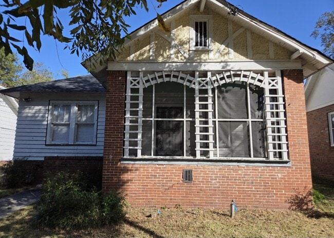 Building Photo - 1182 Brentwood Ave