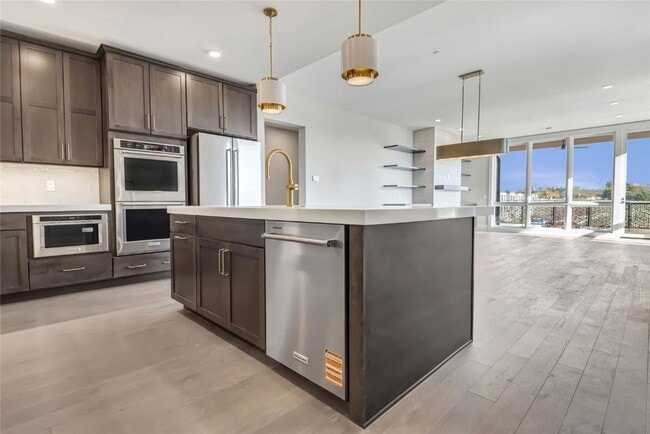 Building Photo - 16460 Wildhorse Lk Blvd Unit 301