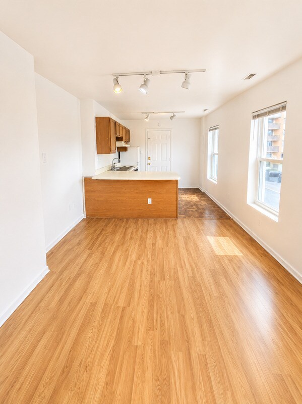 Photo - 507 W Grace St Unidad C3
