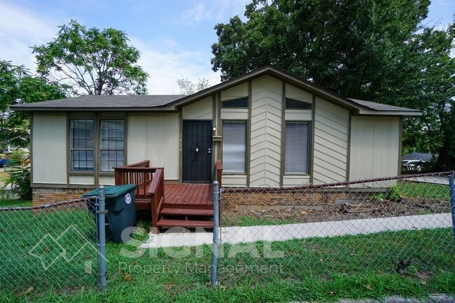 Building Photo - 1828 29th St SW Rental