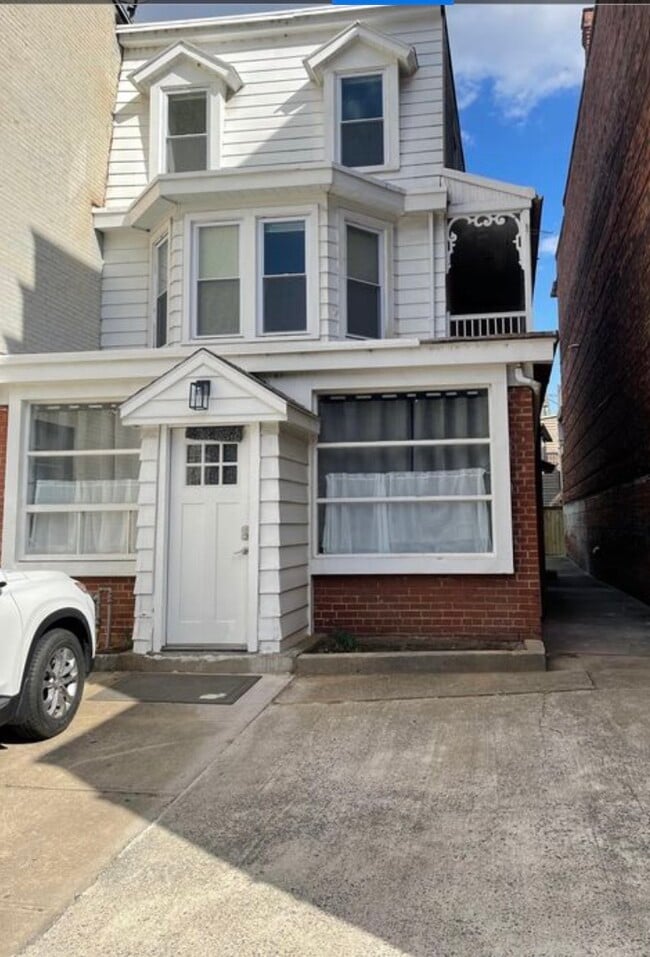 Photo - 913 N 2nd St Unit Apartment 2