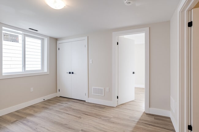 Photo - 64 Collete Crescent Unit 2