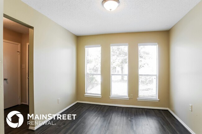 Photo - 3719 Lemon Tree Ln