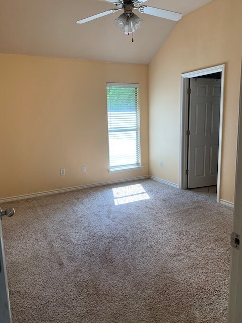 Photo - 5720 Shadowbend Cir W