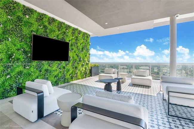 Photo - 9600 S Dixie Hwy Unidad C1