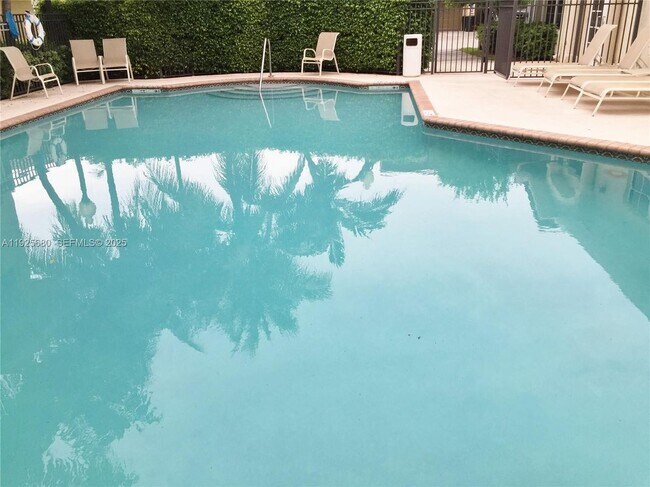 Photo - 8940 NE 8th Ave