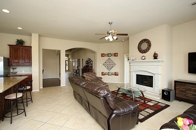 Photo - 14822 Yellow Begonia Dr