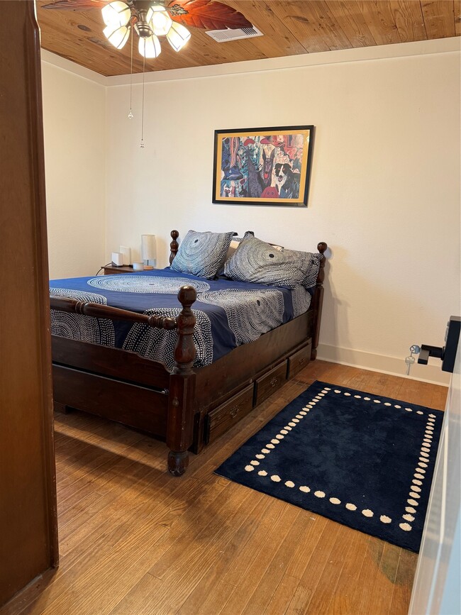 Photo - 5018 Avenue R 1/2