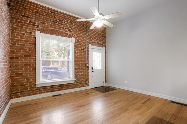 Photo - Historic 1 Bedroom in Highlands with Garage
