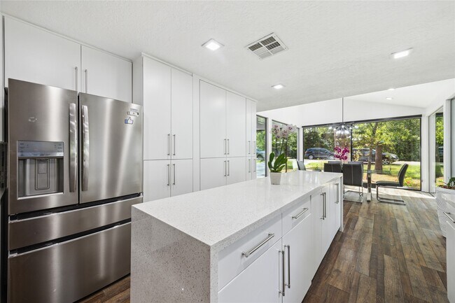 Photo - 64 N Timber Top Dr