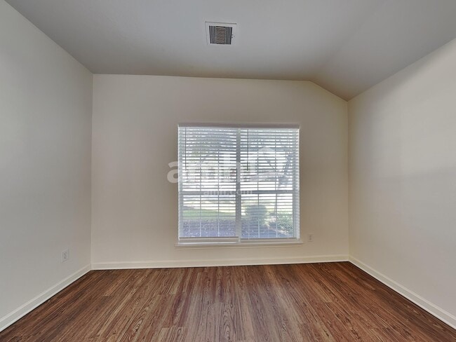 Photo - 4910 Monarch Meadow Ln