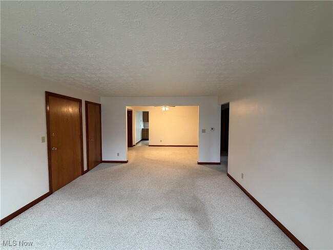 Photo - 52 Southwoods Ave