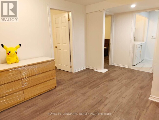Photo - 2527 Kingsberry Crescent
