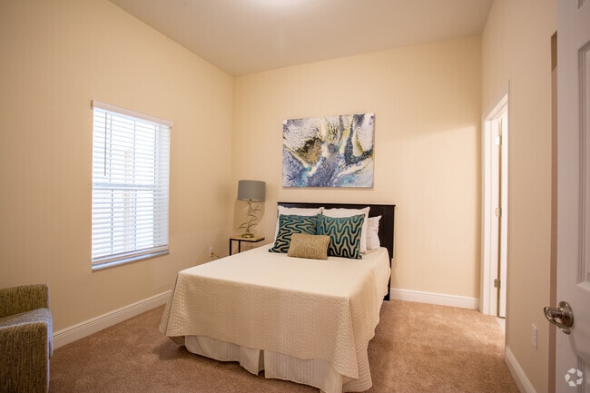 2BR, 2BA w/ Den - 1,470 SF Cotee - 1st Bedroom