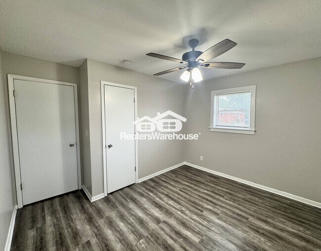 Photo - 110 NW College Ave