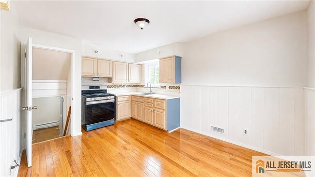 Photo - 1019 Colby Ave