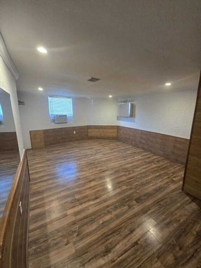 Photo - 5431 NW 30th Ave