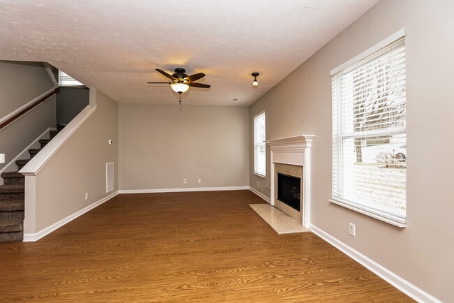 Photo - 2136 Blake Dr