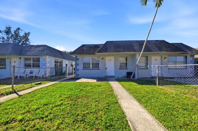 Building Photo - 1439 NW 8th Ave