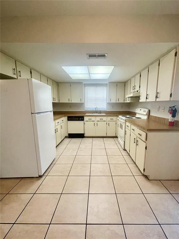 Photo - 10337 Usher St